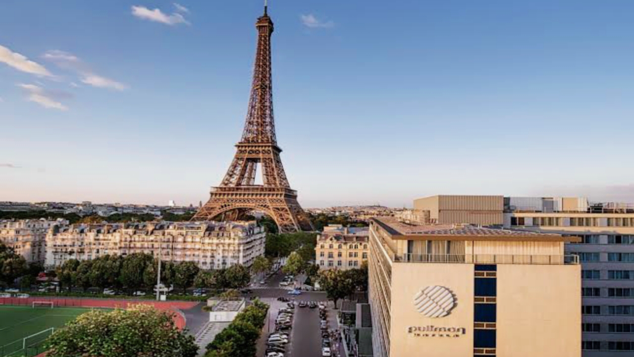 Paris Hotels near Eiffel Tower, Pullman Paris Tour Eiffel