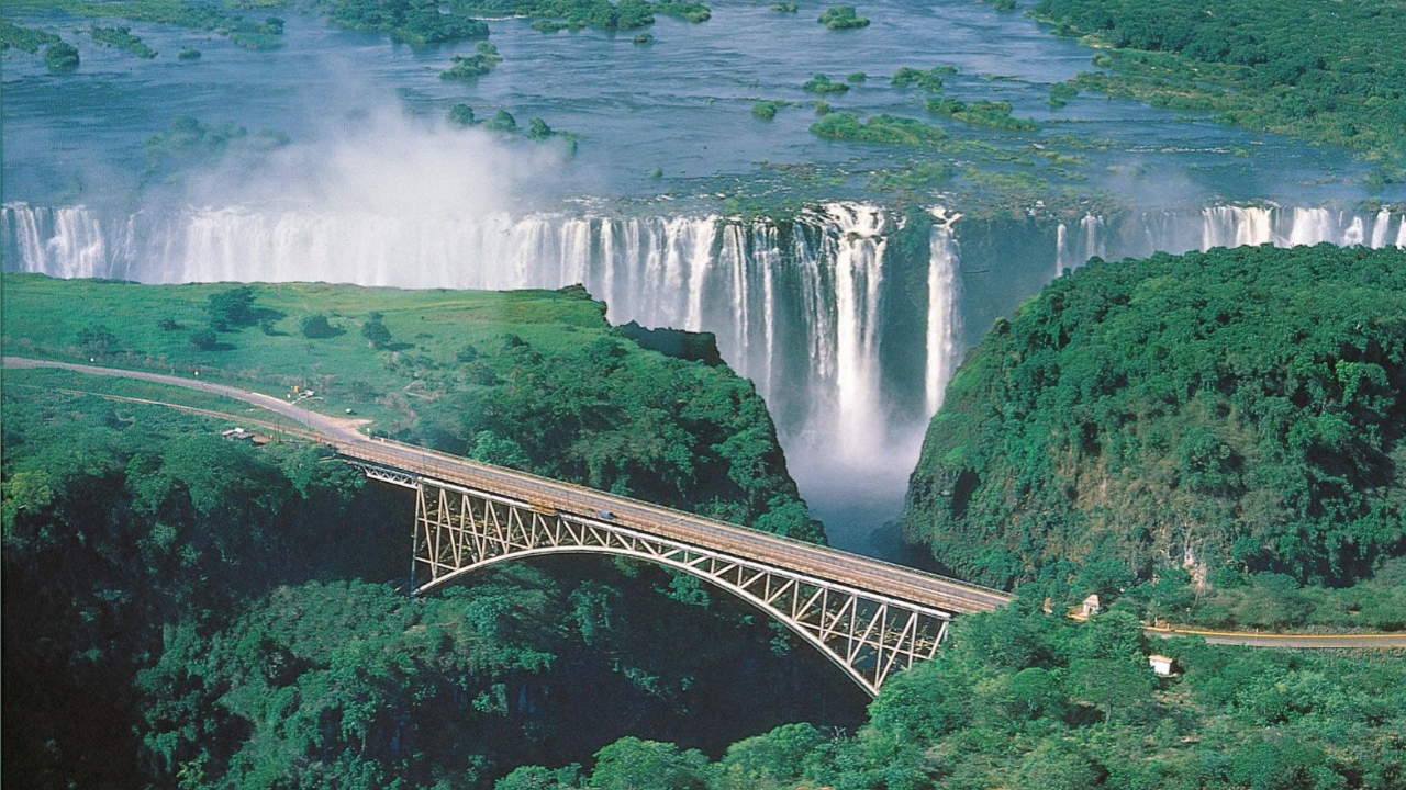 Most Popular Natural Tourist Attractions in the World, Victoria Falls