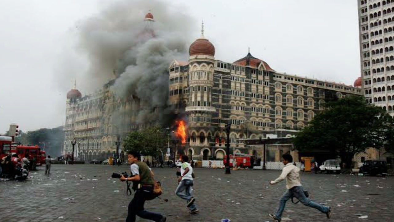 Taj Mahal palace Hotel Attack, Taj Mahal palace Hotel Attack in Hindi