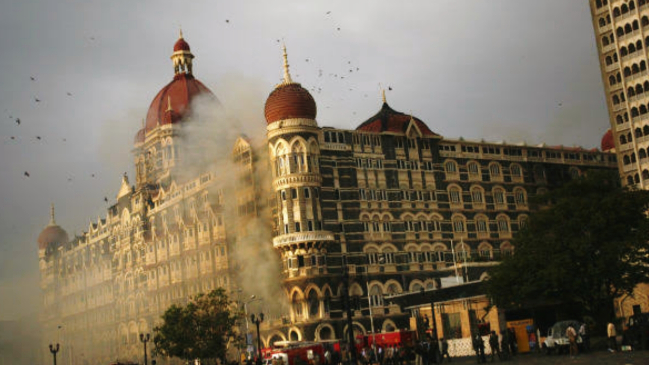 Taj Mahal palace Hotel Attack, Taj Mahal palace Hotel Attack in Hindi