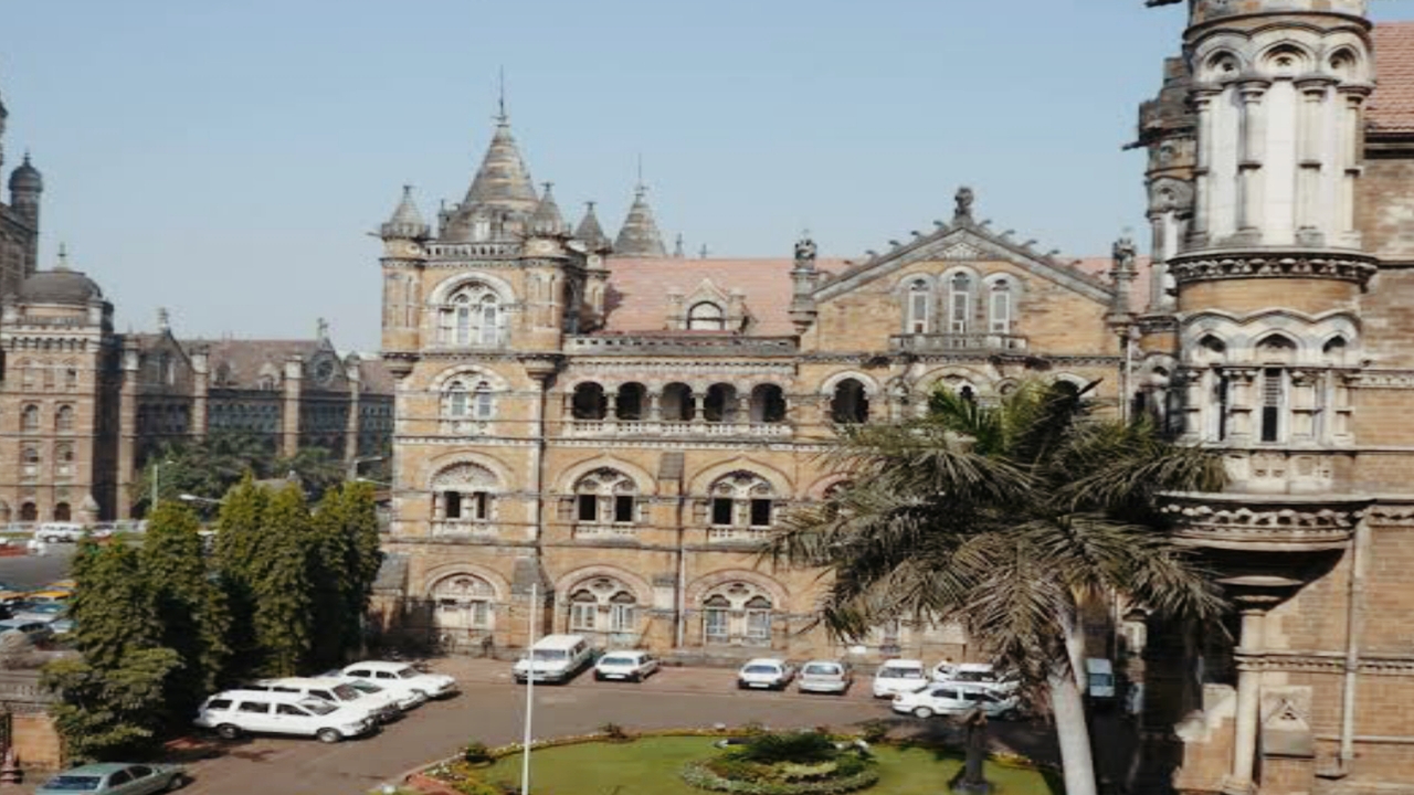 Chhatrapati Shivaji Maharaj Terminus, Chhatrapati Shivaji Maharaj Terminus in Hindi