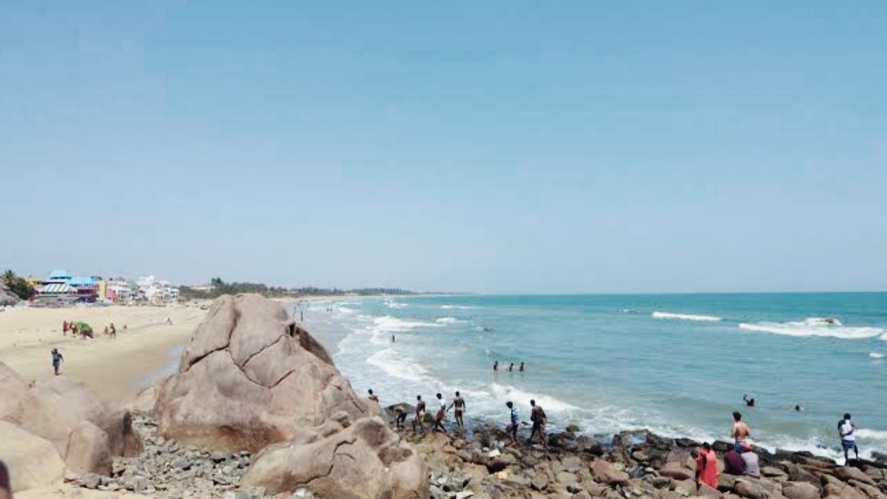 Mahabalipuram Beach, Mahabalipuram Beach in Hindi