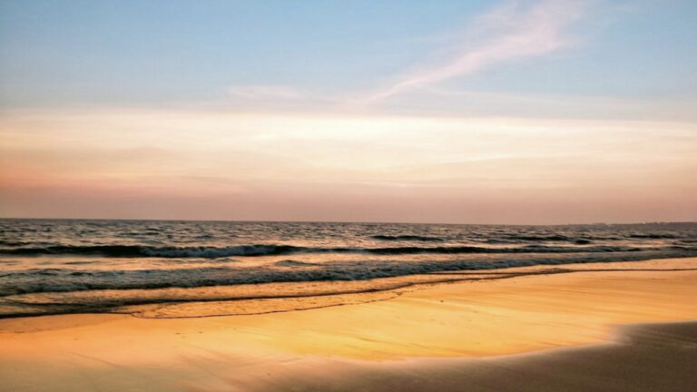 Juhu Beach in Mumbai in Hindi, Juhu Beach in Mumbai