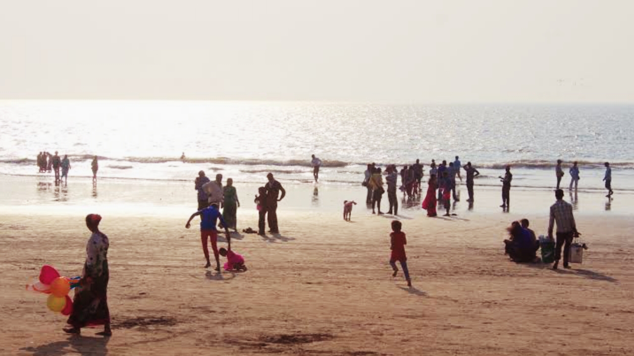 Juhu Beach in Mumbai in Hindi, Juhu Beach in Mumbai