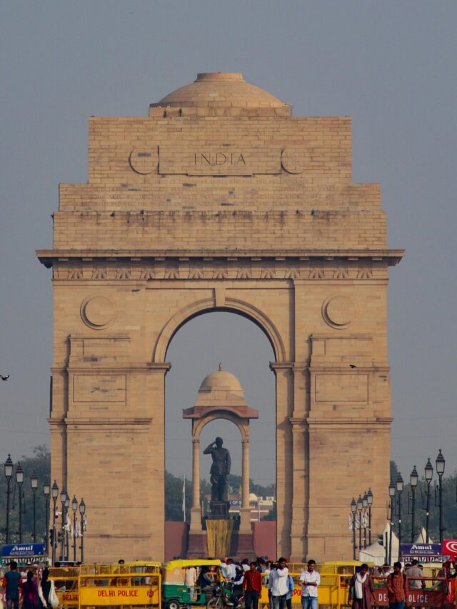 India Gate nearest Metro Station Distance : इंडिया गेट के पास कौन सा मेट्रो स्टेशन है?